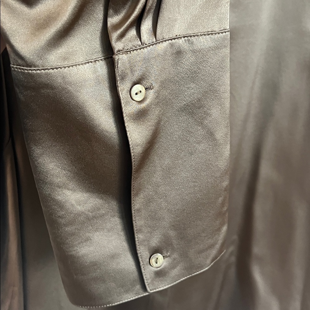 🕶️New Banana Republic- 100% Silk Stretch Blouse XL Brown Bronze - Picture 4 of 8